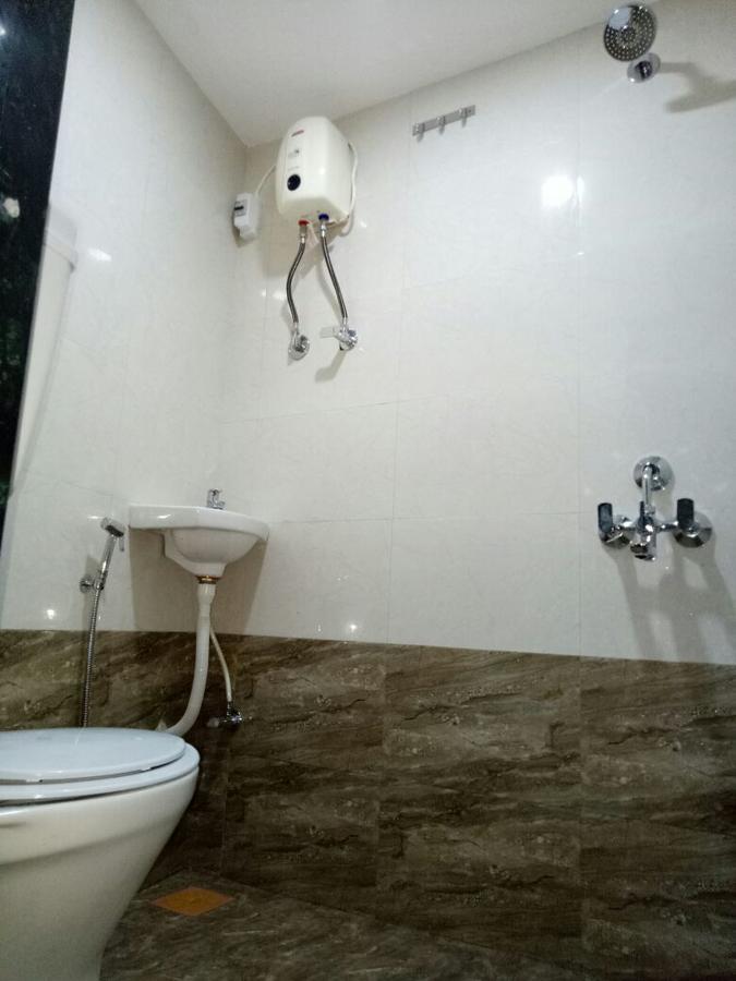 Classic Dormitory Мумбай Екстериор снимка