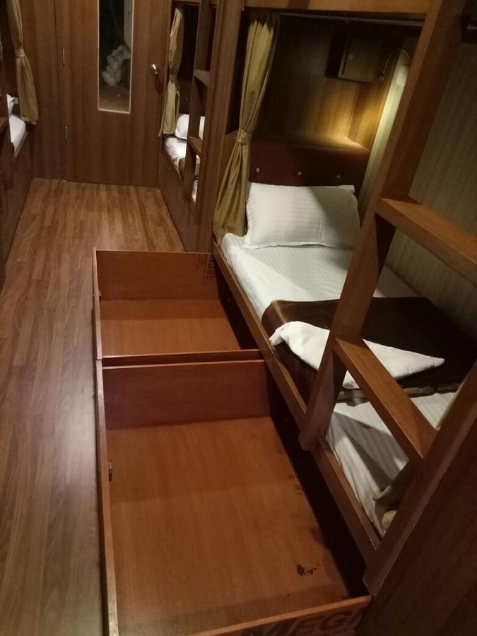 Classic Dormitory Мумбай Екстериор снимка