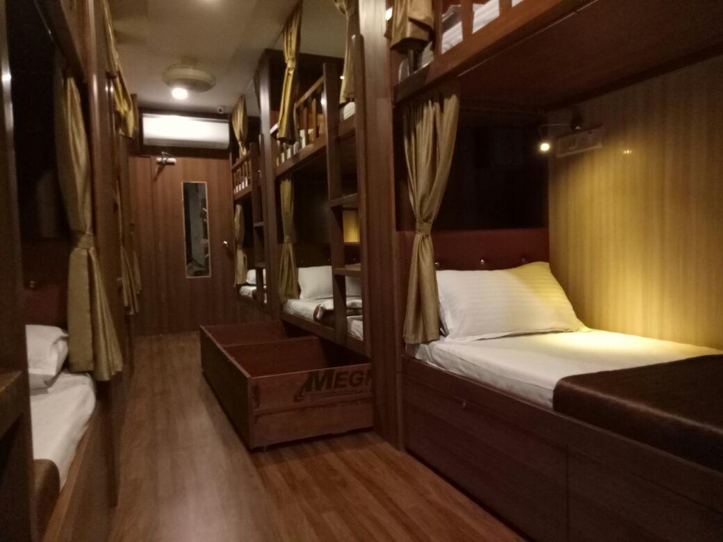 Classic Dormitory Мумбай Екстериор снимка