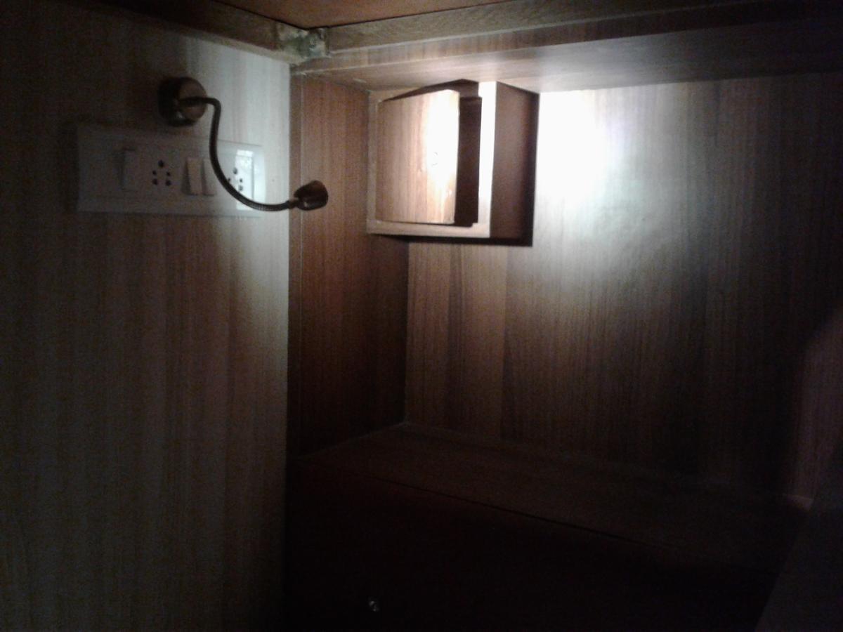 Classic Dormitory Мумбай Екстериор снимка